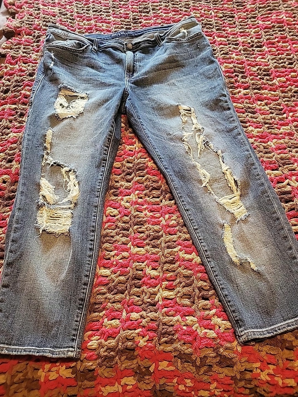 Rock & Republic Distressed Blue Boyfriend Jeans
